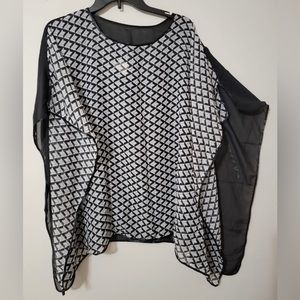Blouse Black and White